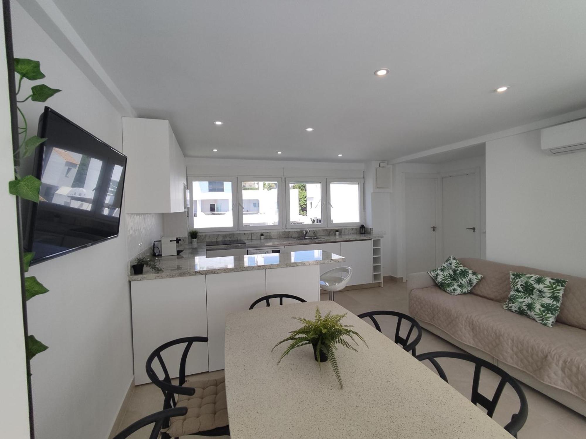 Front Sea View Penthouse Apartment Estepona Luaran gambar