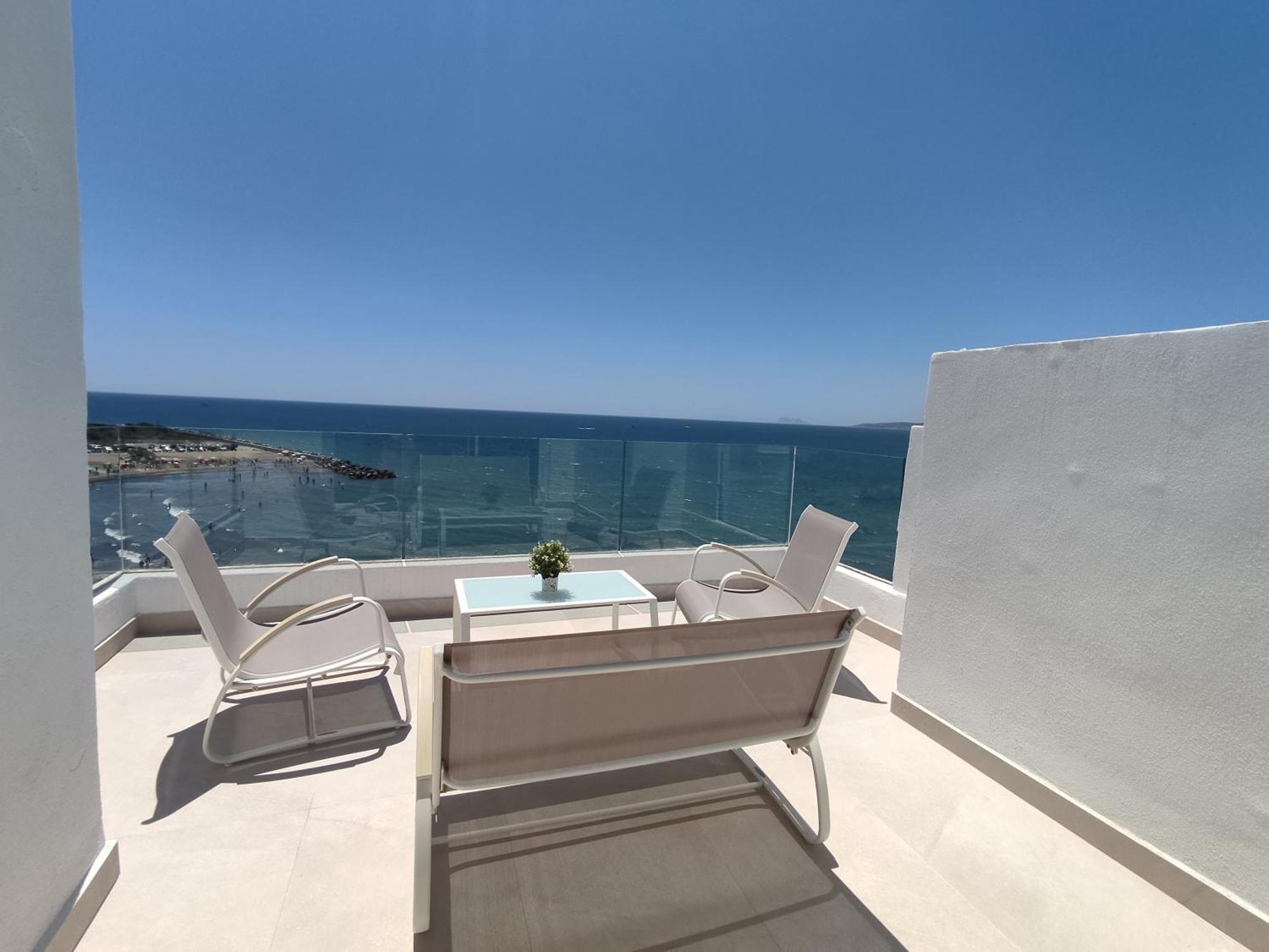 Front Sea View Penthouse Apartment Estepona Luaran gambar