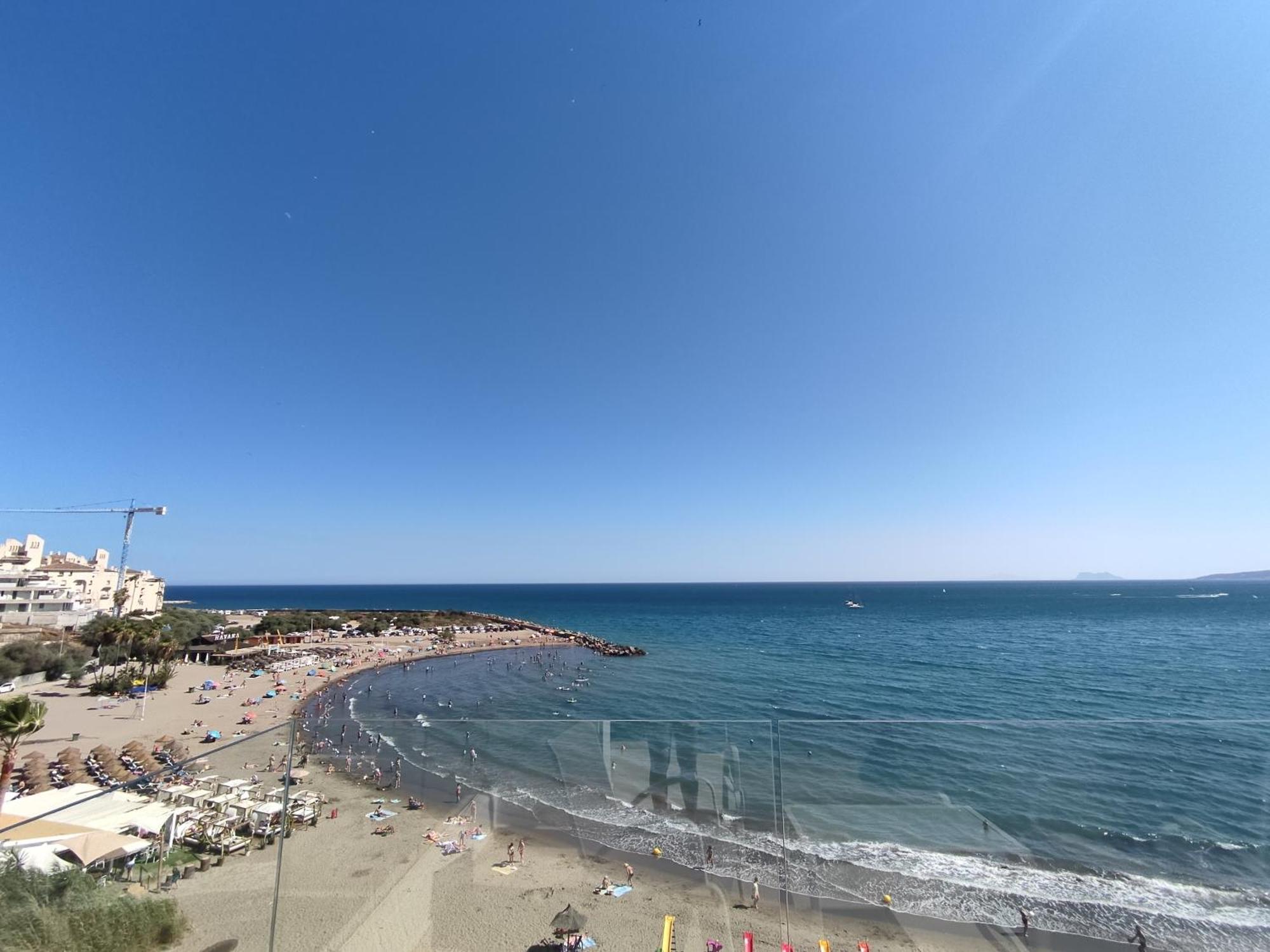 Front Sea View Penthouse Apartment Estepona Luaran gambar
